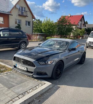 Ford mustang 5.0 - 6