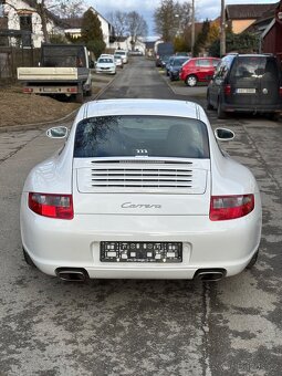 Porsche 911 Carrera - 6