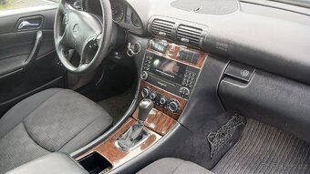 Mercedes c220 cdi 110kw rok 2005 face - 6