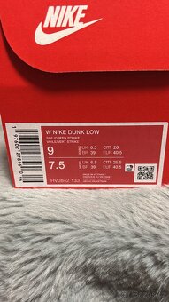 Nike Dunk Low "Green Strike" - 6