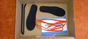 Chlapecké rostoucí brusle na led vel. 34-37 - 6