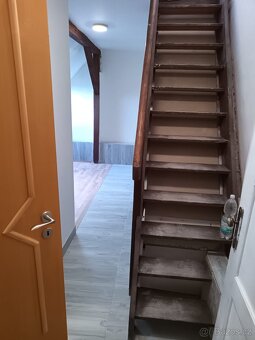 Pronajmu dvoupatrové 1+1 se zahradou v Aši - 6