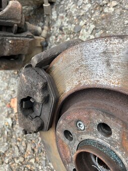 Tlumiče, těhlice, brzdy Octavia 4x4 - 6