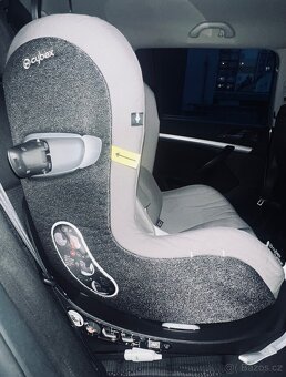 Cybex Sirona Z i-size i s bází - 6