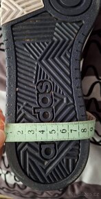 Dámské zateplené vycházkové tenisky Adidas 7,5 - 6