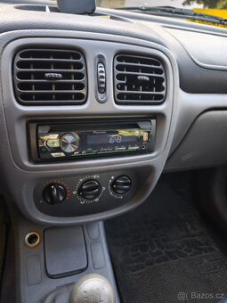 Prodám Renault Thalia 1.4 z roku 2001 - 6
