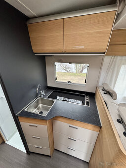 Adria Matrix 670 SL, 2023, DPH, 103kw, 5 míst jízda / spánek - 6