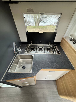 Adria Matrix 670 SL, 2023, DPH, 103kw, 5 míst jízda / spánek - 6