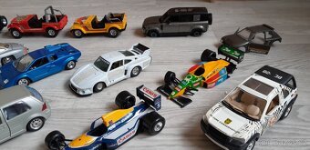 autíčka - modely Bburago 1/24 starší na díly - 6