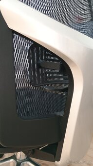 Kancelářská ergonomická židle - 6