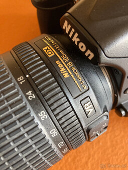 Nikon D3100 s objektivem AF-S NIKKOR 18-105mm VR - 6