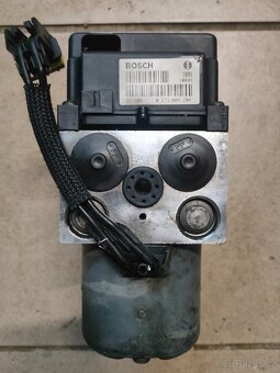 8E0 614 111 A, Jednotka ABS, VW Passat B5.5 1.9 tdi 2004 - 6