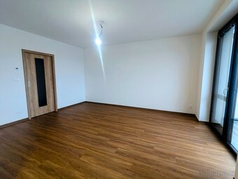 Pronájem bytu 2+kk s balkonem v novostavbě b.domu v Hodoníně - 6