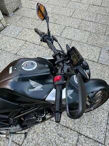Honda CB 125 R - 6