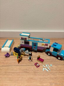 LEGO 41125 Veterinářský přívěs s koněm - 6