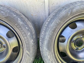 Prodám kola na Peugeot 307na plecháčích - 6