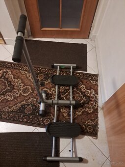 Cvičební stroj Leg Magic – na stehna, hýždě a boky - 6