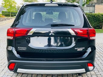 Mitsubishi Outlander 2.0i BENZÍN 2017 MANUÁL LED KAMERA 2WD - 6