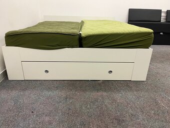 Postel s matracemi a úložným prostorem - 6