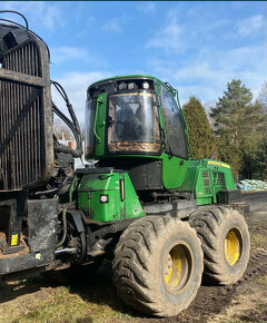 Vyvážečka John Deere 1110E - 6