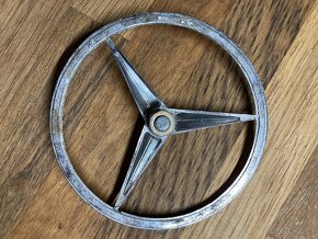 Mercedes Benz W114 znak na viko kufru - 6