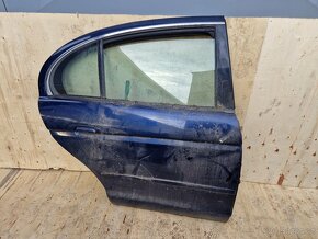 Prodám náhradní díly Jaguar S Type dveře, zadní víko - 6