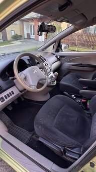 Mitsubishi Grandis 2.4 MIVEC benzin (2004) - 6