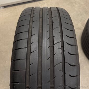 Alu kola Škoda Octavia, 225/45 R17 Nokian a Sava, 5x112 - 6