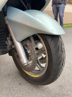 Skútr značky Yamaha 400 Majesty - 6
