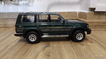 Model Toyota Land Cruiser LC80 1:18 Keng Fai - 6