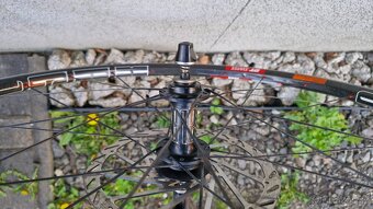 Zapletená karbonová kola DT Swiss - 6