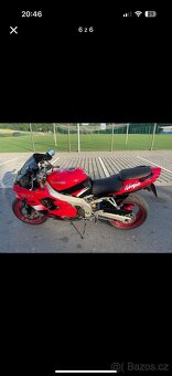 Kawasaki zx9r 2001 - 6