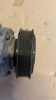 Kompresor klimatizace Denso 1K0 820 859 T - 6