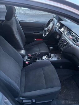 Mitsubishi Lancer Kombi 2005 - 6