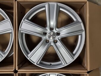 zátěžová alu DEZENT TH 8,5x19" 5x112 ET35 R19 - 6