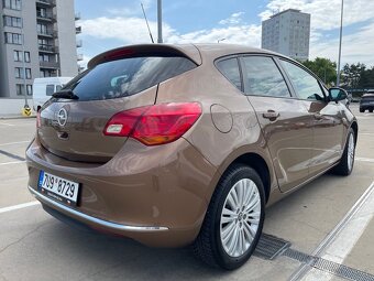 OPEL ASTRA J 1.4T 88kw, ČR, 1. MAJ, SERVISNÍ KNIHA - 6