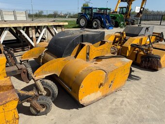 Zametacia kefa na traktor bagr - 6