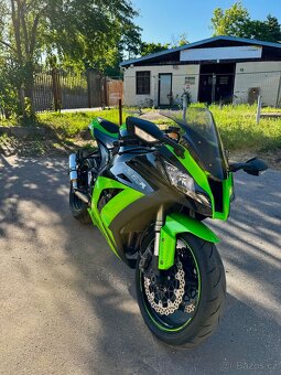 Kawasaki ZX10R - 6