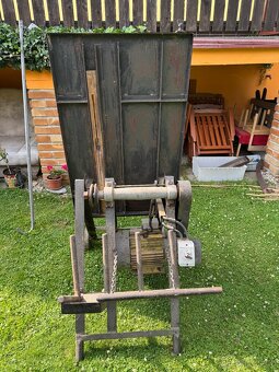 Okružní pila s podavačem - 6