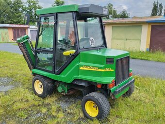John Deere 1203 vřetenová sekačka - 6