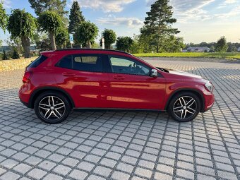 Mercedes-Benz GLA 200 D 4Matic - 6