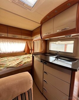 Karavan Hobby 400 – rok 2009 - 6