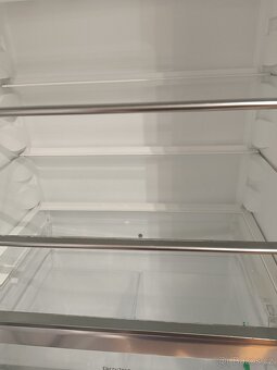 Vestavná lednice Electrolux ENN2854COW - 6