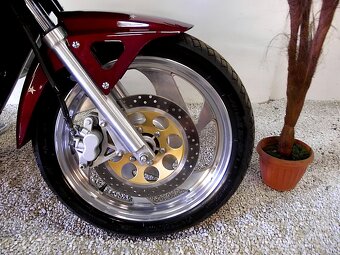 CF MOTO Skutr-chopper CF 250 V3 jen 13.tis.KM Krásný STAV  - 6