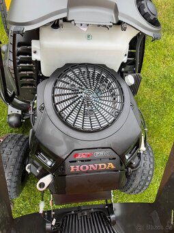 Zahradní traktor STIGA Estate 7102 H motor HONDA - 6