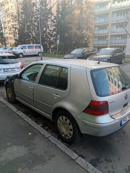 Prodám golf 4 1,6 benzín - 6