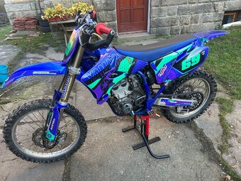 Yamaha YZF 250 - 6