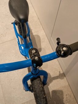 Odrážedlo Specialized Hot Walk 2022 – Modré 💙 - 6