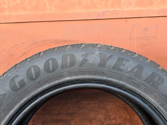 Zimní Goodyear 255/55/18 - 6