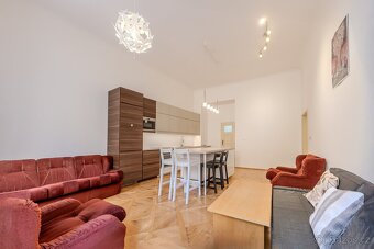 Prodej dvou bytů v jednom – 127 m2 v centru u Karlova mostu, - 6